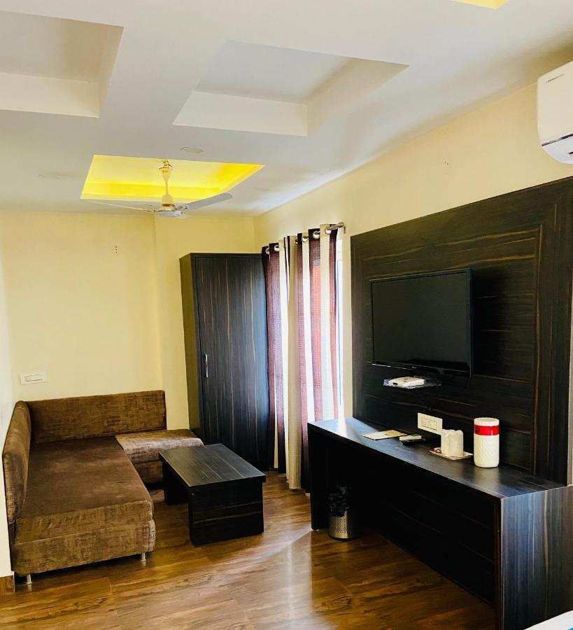 Hotel Kabir Residency Αμριτσάρ Εξωτερικό φωτογραφία