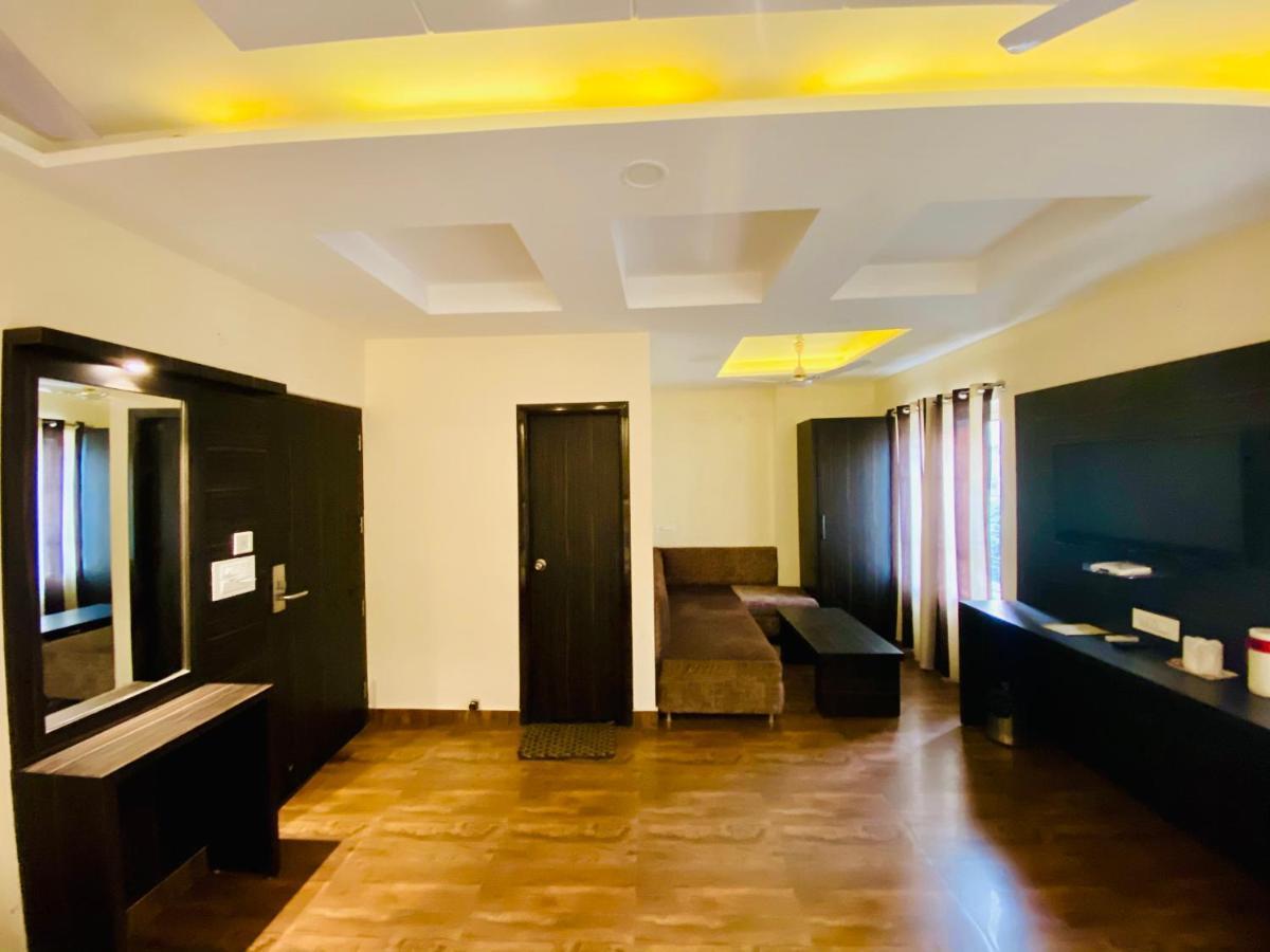 Hotel Kabir Residency Αμριτσάρ Εξωτερικό φωτογραφία